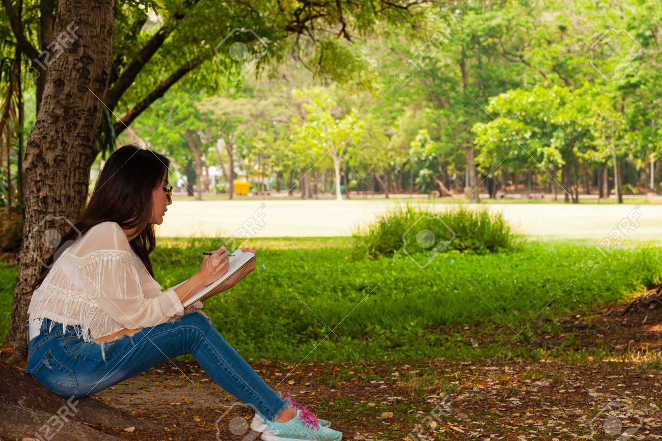 <em><strong>Laura </strong></em><strong>Velázquez</strong>